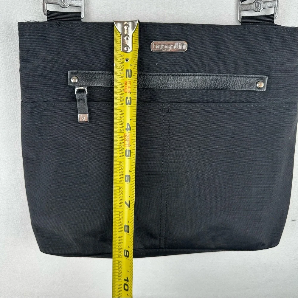 Baggallini‎ All Around Crossbody Handbag Travel Vacation Athleisure